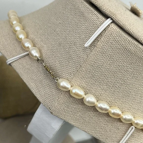 ✨ Ross-Simons 16” Pearl Necklace – Original Pouch & Box ✨ - Picture 11 of 17